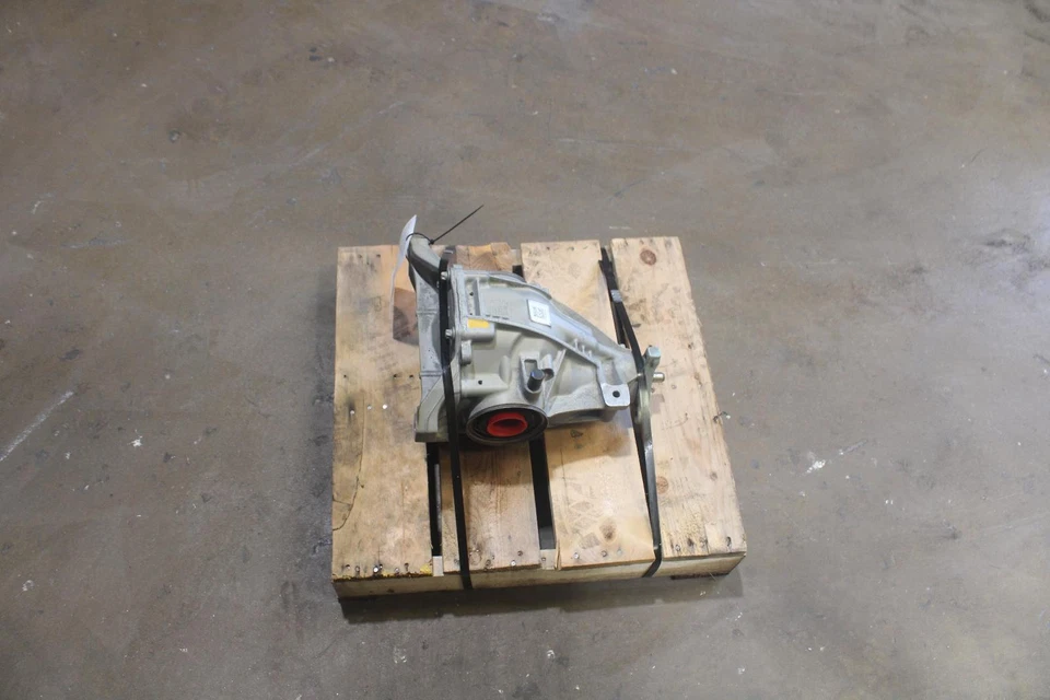 Used Differential Carrier Assembly fits: 2020 Mercedes-benz Mercedes c-class 205 Foto 4 de 4