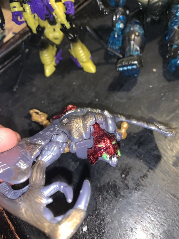 Transformers Beast War Figures, WaspInator RatBat Optimus Primal A Millipede One - Image 4 of 4