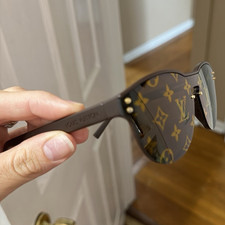 Louis Vuitton Z1487W Women s Oversized Shield Logo Sunglasses Brown UV400