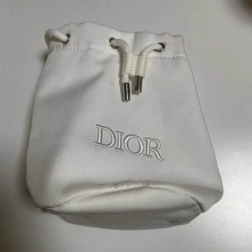 Christian Dior Nouveauté Cosmétique Sac Pochette Blanc Femme Mode Collections Soie