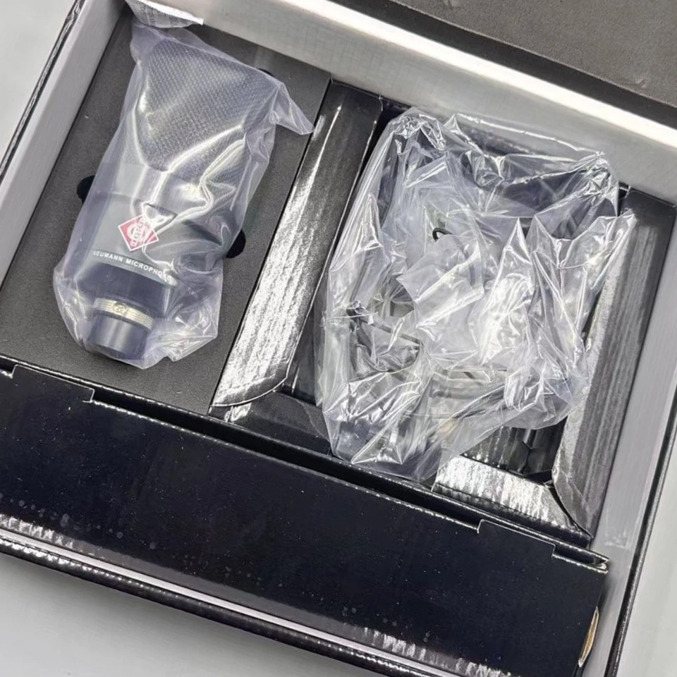 TLM 103 Black Large-Diaphragm Condenser Microphone w/Box & Shock Mount NEW - Image 2 of 4