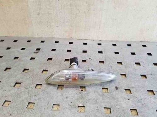 BMW X3 E83 Kotflügelblinker vorne rechts 2.00 Diesel 110kw 2004 26085296