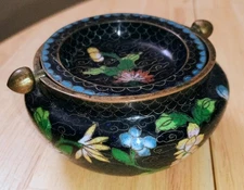VINTAGE Chinese Cloisonne 2 Piece Ashtray Floral Design , LOVELY, original, OLD