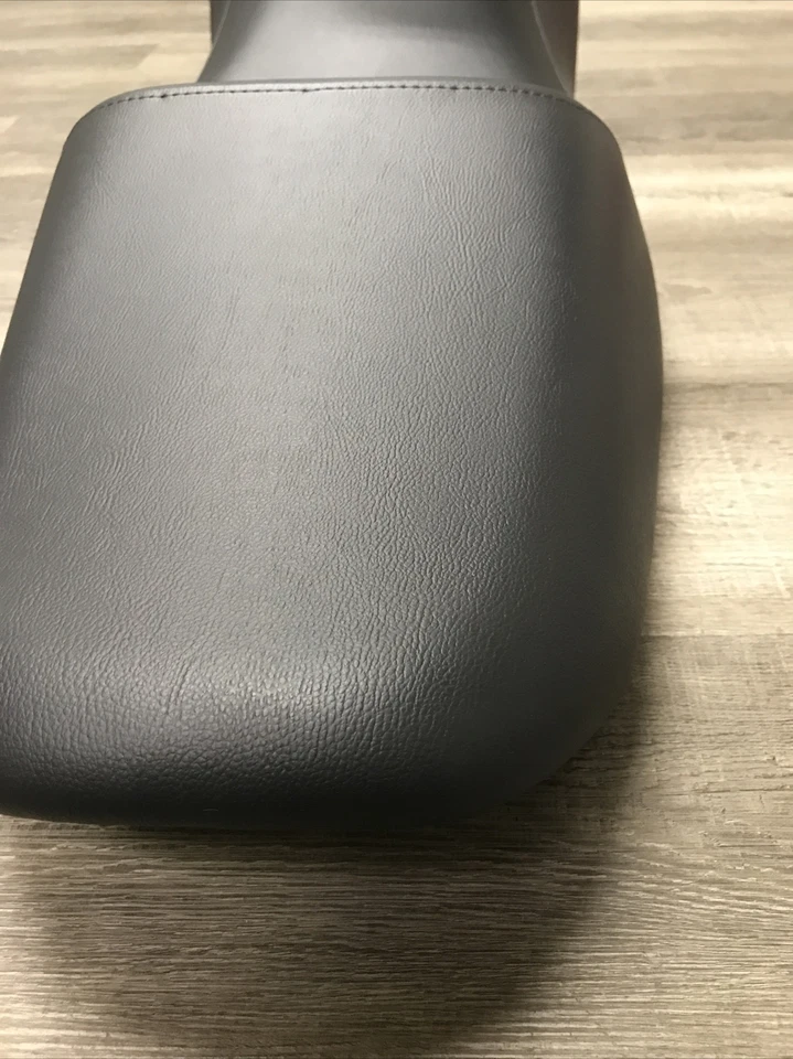 SUZUKI KATANA GSX750F 1998-2002 ASIENTO "NUEVO" PARTE # 45100-08F01-V09 Foto 3 de 4