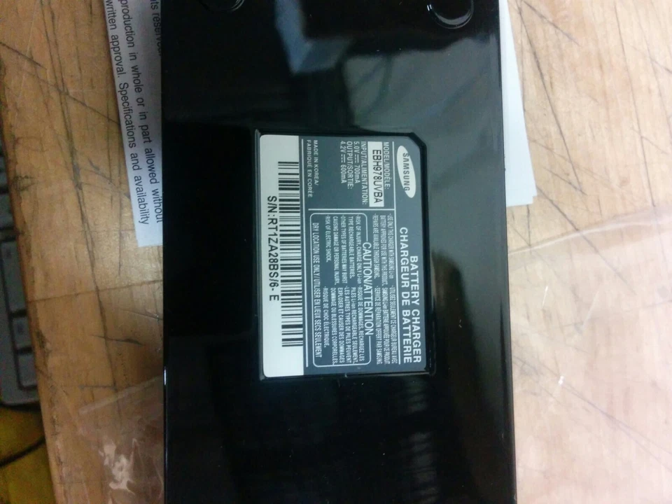 Cargador de batería de repuesto OEM Samsung/soporte para Samsung i500, continuo (negro) Foto 3 de 4