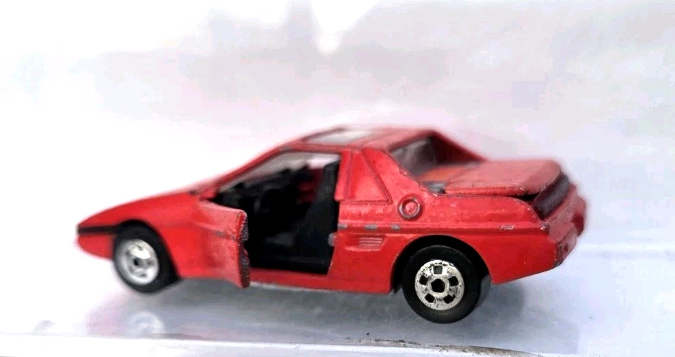 Pontiac Fiero Road Champs rojo Foto 2 de 4