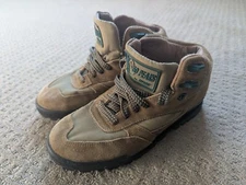 Hi Tec Hiking Boots Womens SZ 8.5 50 Peaks Shasta II Dessert Tan Suede Green