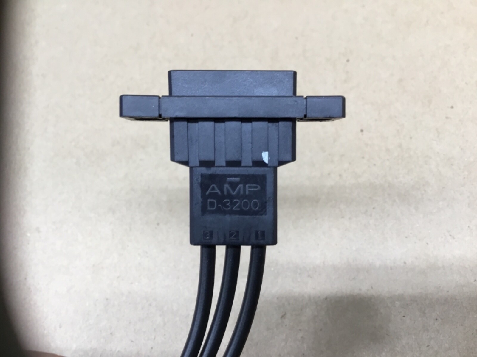 AMP D3200 Connector Male 20J34*AD eBay