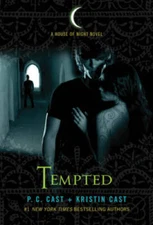 Tempted: A House of Night Novel (House of Night Novels) - Paperback - VERY GOOD