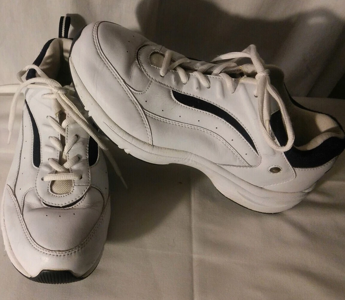 Easy spirit grasp walking shoes deals