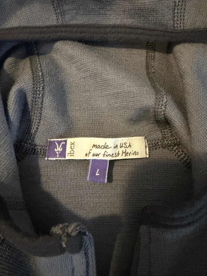 Men’s Ibex Shak Hoodie Size L full zip grey 100% merino wool - Image 3 of 4