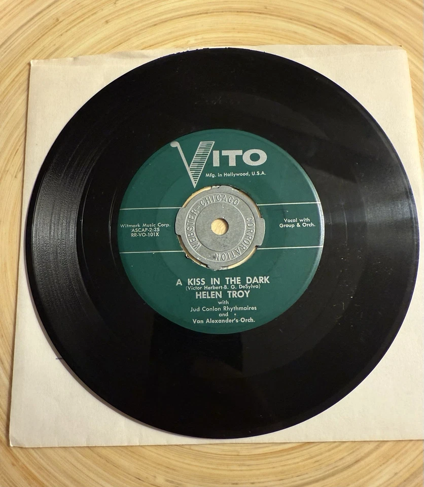 45 Record HELEN TROY A KISS IN THE DARK/I GET THE BLUES WHEN IT RAINS VITO Vinyl - Image 2 of 2