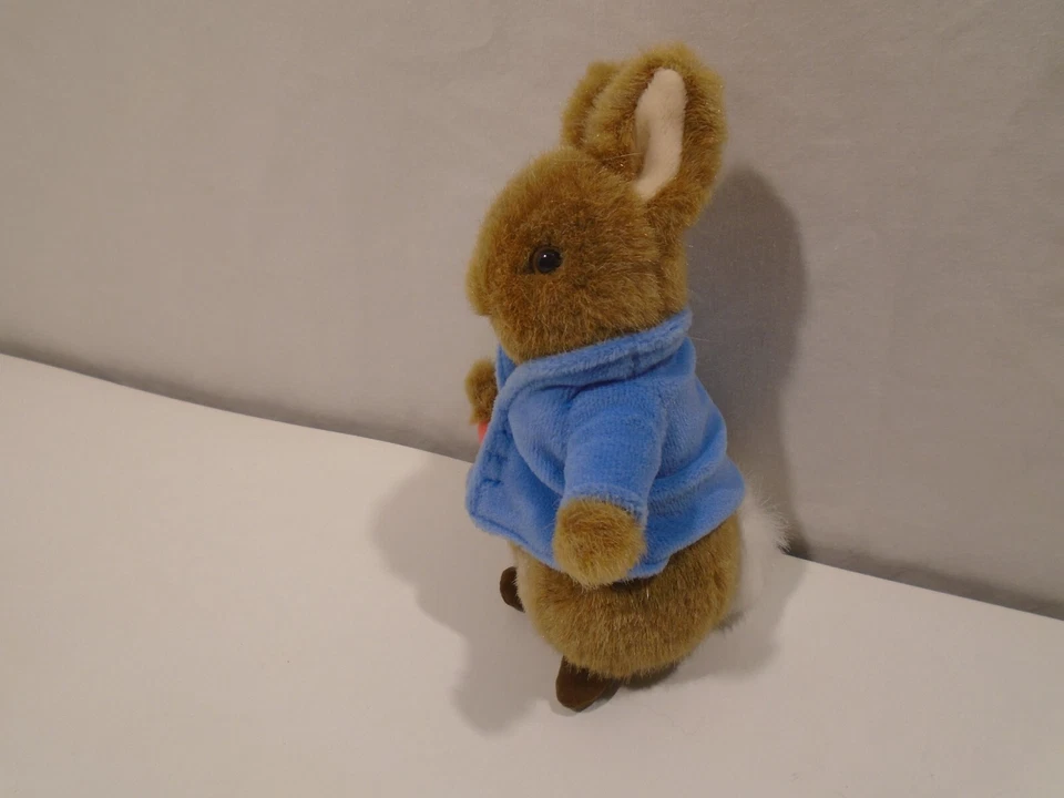 Peter Rabbit Frederick Warne + co. 6" Plush Bunny with Carrot.Augusta du baye - Image 3 of 4