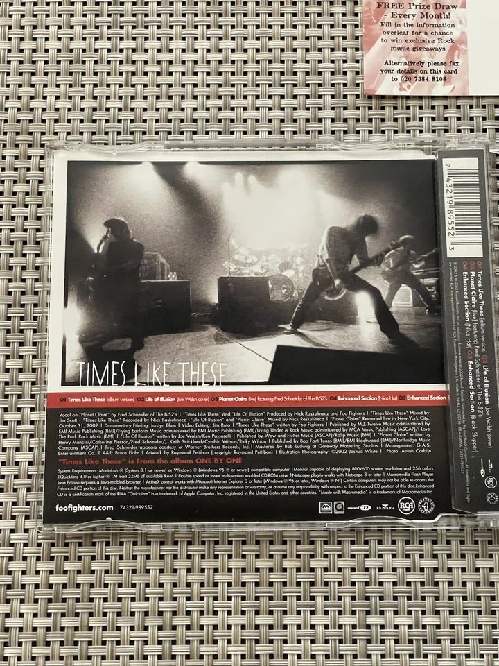 FOO FIGHTERS,”TIMES LIKE THESE” UK 2002 RELEASE, RCA RECORDS, 3 SINGLES 2 CD ROM Foto 4 de 4