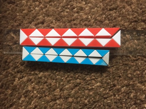 Rubiks Serpiente 2 Bloques Juguete Rojo y Azul - Imagen 7 de 8