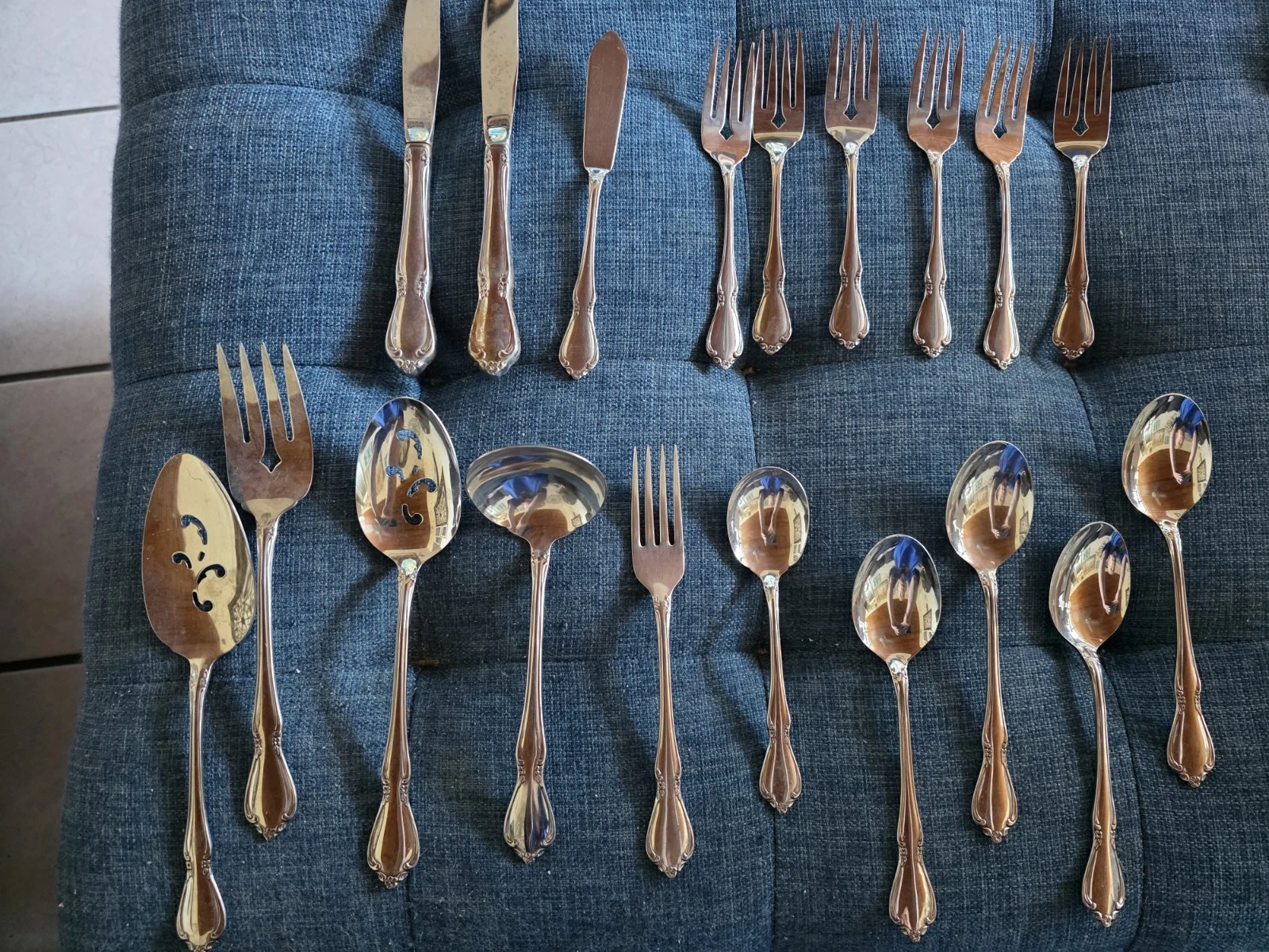 Vtg Oneidacraft Deluxe Stainless Steel CHATEAU Pattern Set Of 19