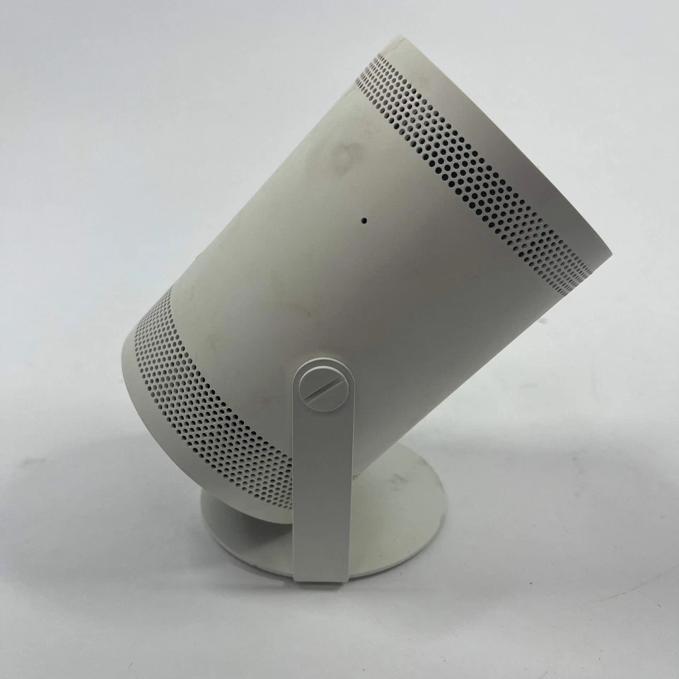 Samsung The Freestyle 1920 x 1080 550 Lumens Smart Projector SP-LFF3CLAX - Image 2 of 4