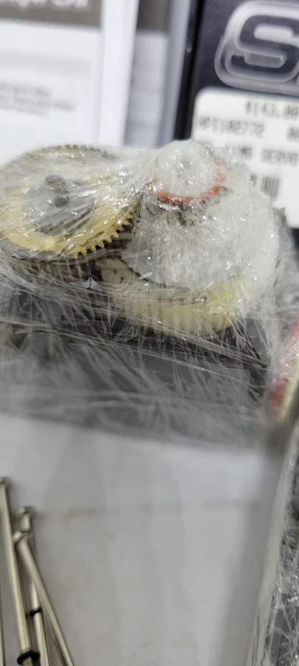 Hpi Racing SERVO SFL-10 BROKEN GEAR MG2 24KG 6V - HP80597 Baja 5B SS SC R Buggy  - Image 2 of 4