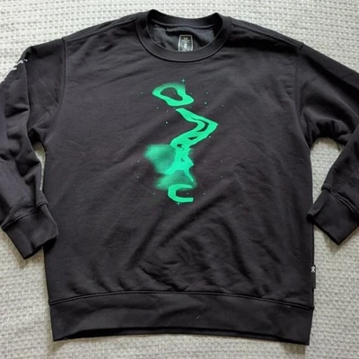 On Running Sweatshirt Mens Large Black Fleece Graphic Club Crew Space Galaxy - Photo 1/4