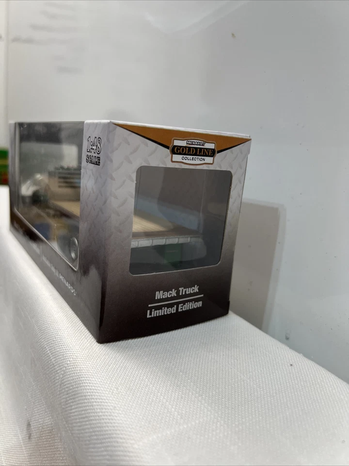 Menards 279-0748 1:48 Scale Gold Line Green Mack Truck Limited Edition New - Image 4 of 4
