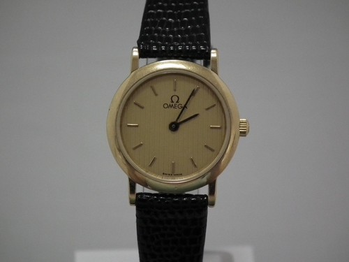 Women's Analog Quartz Omega Gold Plated 