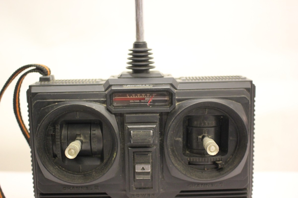 FUTABA ATTACK AM27 DIGITAL PROPORTIONAL RC CONTROL SYSTEM