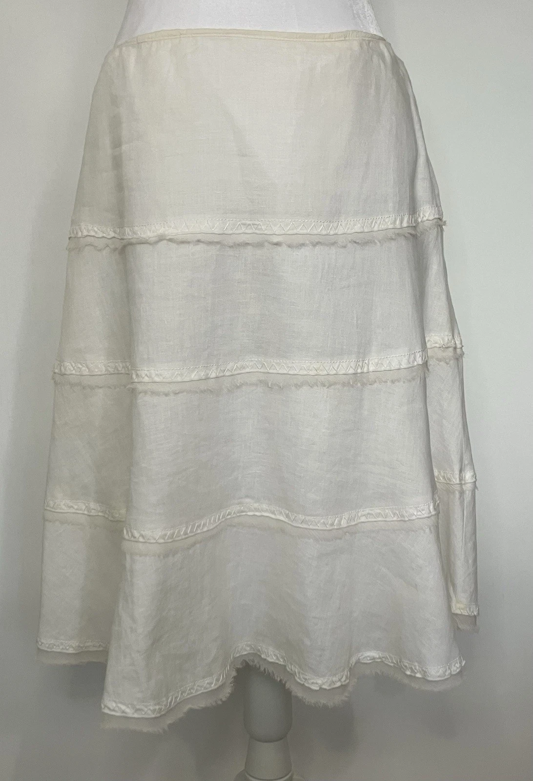 Tahari Embroidered Linen Tiered Skirt Size 6 White Pockets Boho Cottage Country