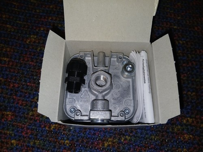 #ad New In Box KROMSCHRODER DG150U 3 Gas Pressure Limiter $75.00