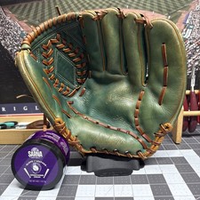 1960s MacGregor 671B Willie Mays Model Baseball Glove RHT 11”