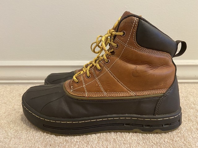 acg duck boots