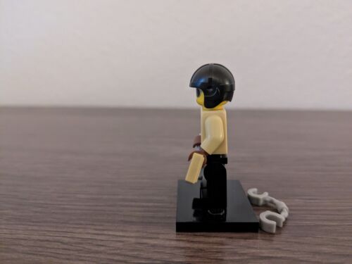 New Genuine LEGO Traffic Cop Minifig with Handcuffs and Ticket Series 2 8684 - Picture 2 of 7
