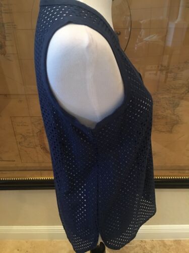 Banana Republic Women’s Blue Sleeveless Top Size Medium - Picture 3 of 6