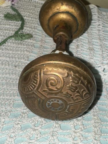 Antique Pair Set Of Brass Wide Base Corbin Ceylon Doorknobs Victorian Bronze - Picture 4 of 12