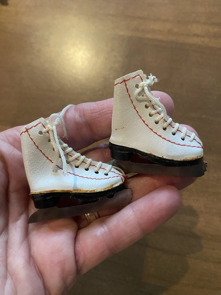 Patines de hielo vintage para muñeca - blancos Foto 4 de 4