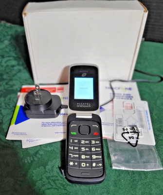 Alcatel OneTouch A206G Black Tracfone Flip Phone w/ manual,chargr ICS01 As Is
