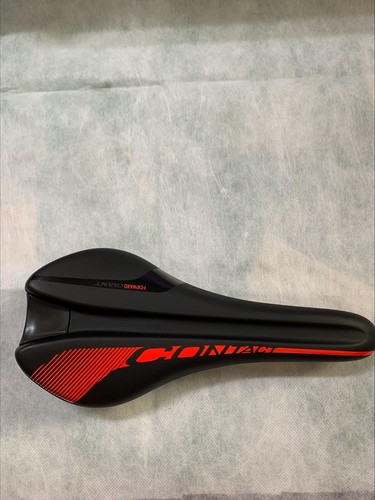 NEW Giant Contact Neutral Bike Saddle 279 x 130mm Black/Red - Picture 2 of 5