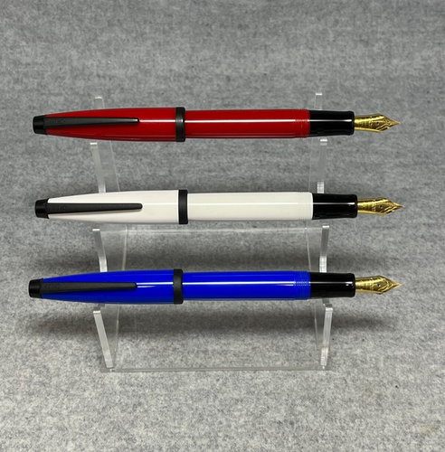 Cross Solo Fountain Pen, F-Nib, Box, Manual, Ink (Red, White, Blue) w/ Black PVD - Picture 2 of 23