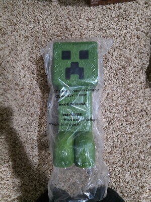 Minecraft Creeper Popcorn Bucket - LIMITED EXCLUSIVE 85 OZ popcorn.