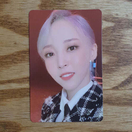 Moonbyul Official Photocard Mamamoo 2nd Album Reality in Black Kpop Genuine - Picture 1 of 2