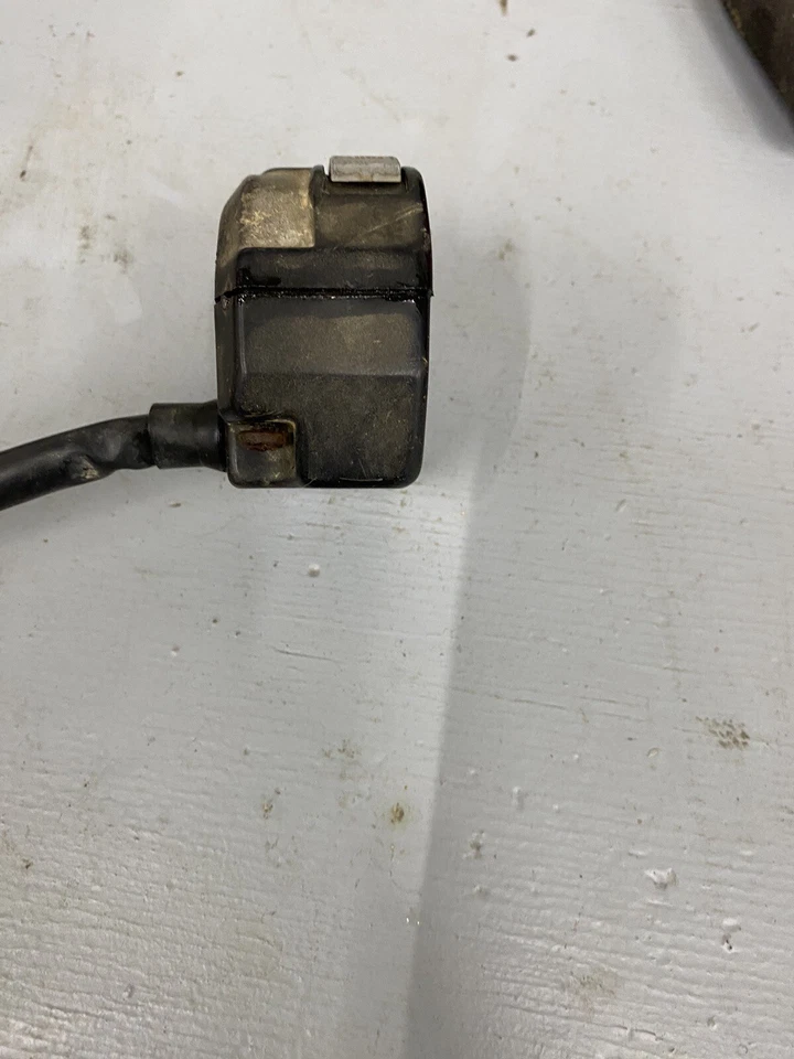 1989 YAMAHA MOTO 4 YFM250 ПРАВАЯ РУЧКА БАР ВЫКЛЮЧАТЕЛЬ ЗАПУСКА ПЕРЕКЛЮЧАТЕЛИ A387 - Изображение 3 из 4