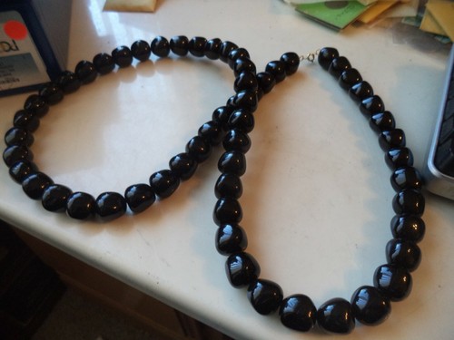 COLLAR TRIFARI CUENTAS NEGRO 34" - Imagen 2 de 3