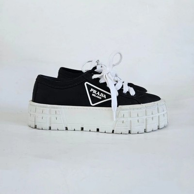 Prada Double Wheel Low-Top Black Sneaker EU 37 Re-Nylon Rubber Damen