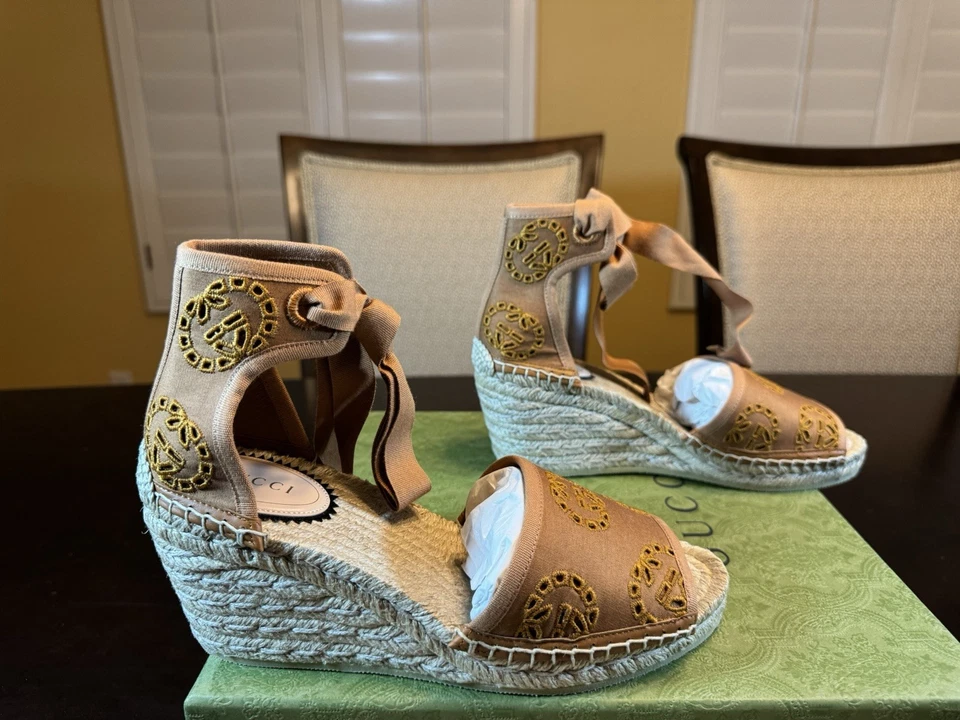 Nuevas Auténticas Alpargatas Gucci GG Logo Plataforma Cuña Marrón Talla 38 / EE. UU. 8 Foto 3 de 4