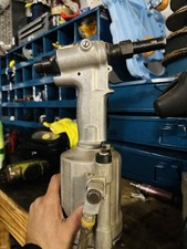 HUCK 2025 PNEUMATIC RIVET GUN  tool