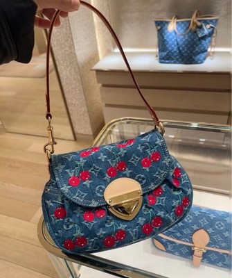 LOUIS VUITTON x Takashi Murakami M13680 Sunset Cherry Shoulder bag