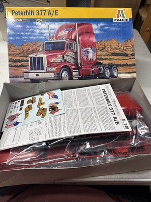 Italeri 740 Peterbilt 377 A/E Semi TRUCK 1/24 KIT McM Niob