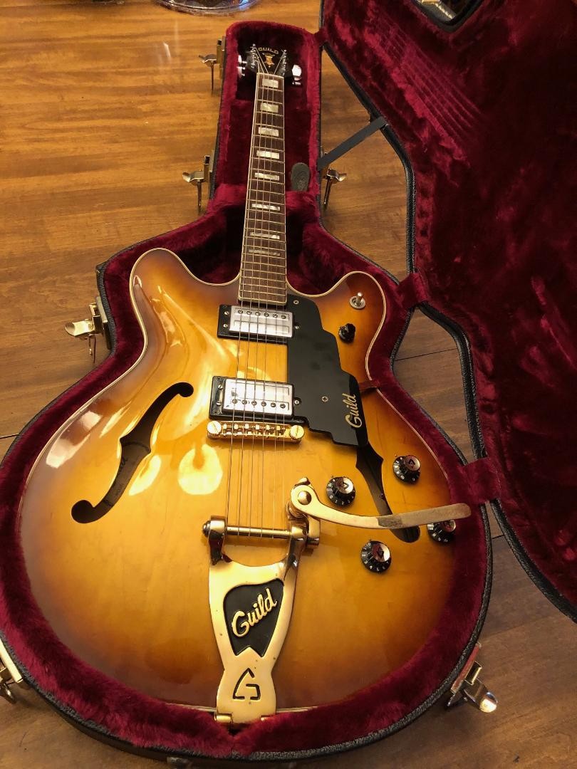 Guild Starfire IV SB  SunBurst Electric Guitar with Case