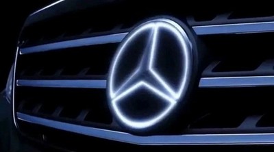 Front Grille White Light LED Star Emblems Badg for Mercedes Benz 2011-2018