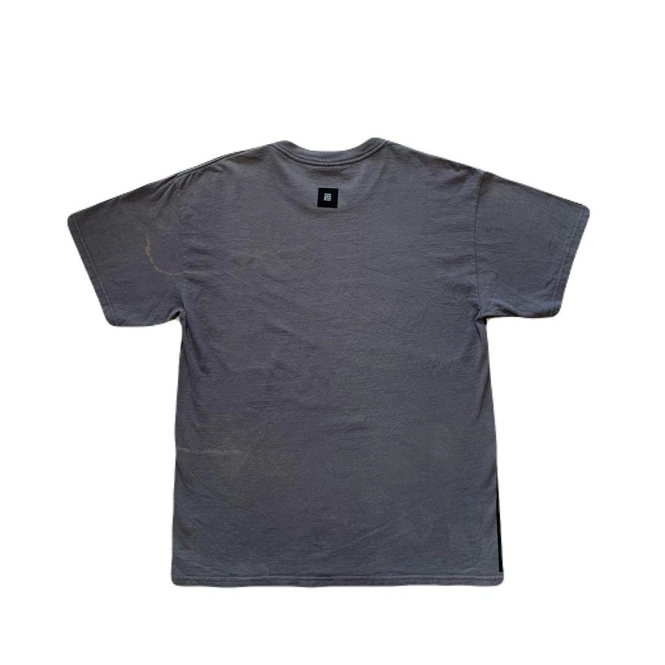 Camiseta Goodenough Uk con estampado a mano encubierta Ukg Foto 2 de 4