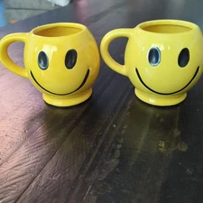 Set Of 2 Vintage McCoy Pottery USA Yellow Smiley Face Mug/cup Made In USA  1970s